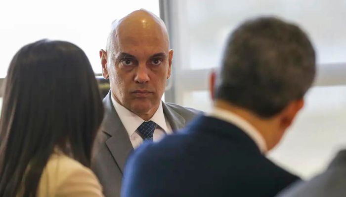 Bolsonaro volta a pedir afastamento de Moraes de inquérito sobre golpe